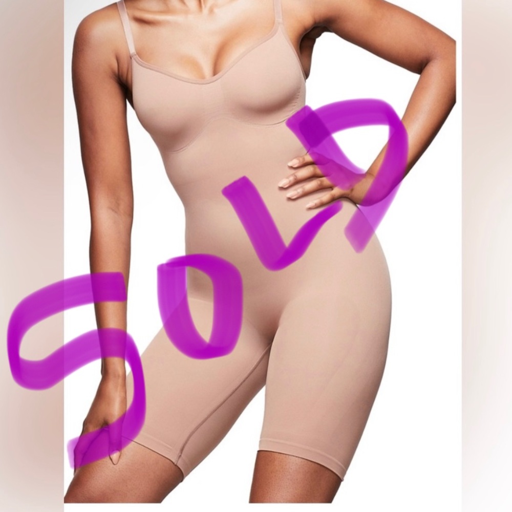 Skims Everyday Sculpt Mid Thigh Bodysuit S/M